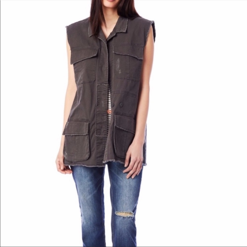 Supplies by Unionbay Gray Distressed Utility Vest Size Medium NWT